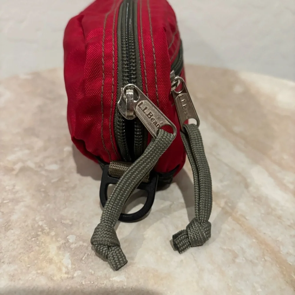 L.L Bean zip around cosmetic/tolietry pouch